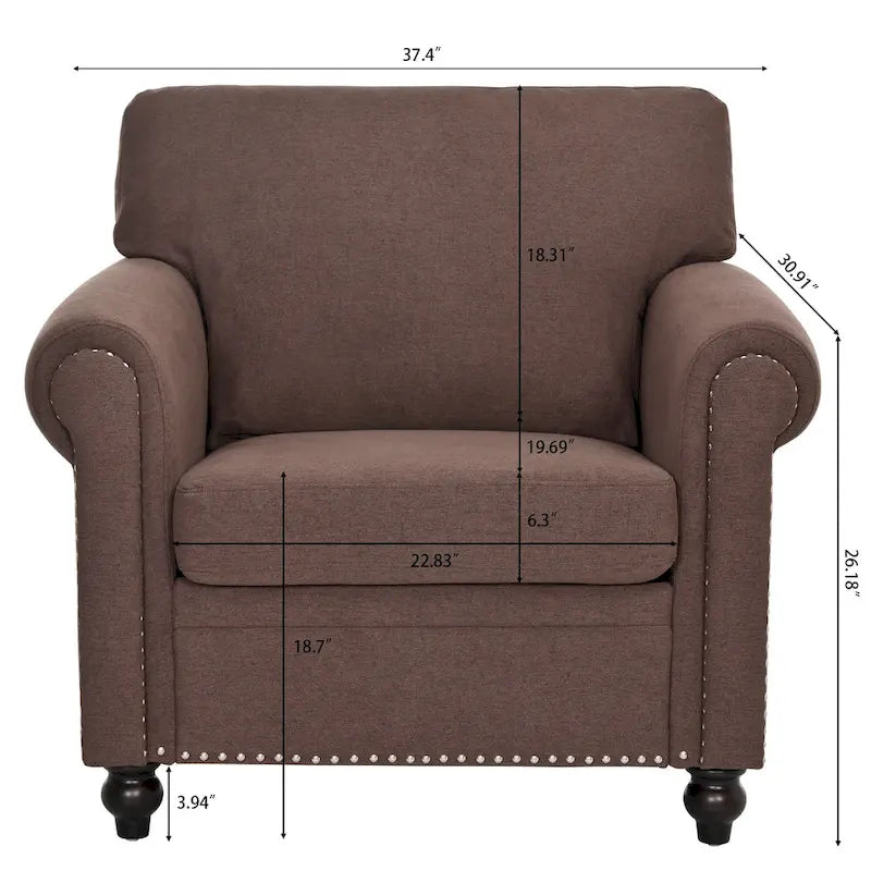 Sillón tapizado color café con brazos enrollados y tachuelas decorativas