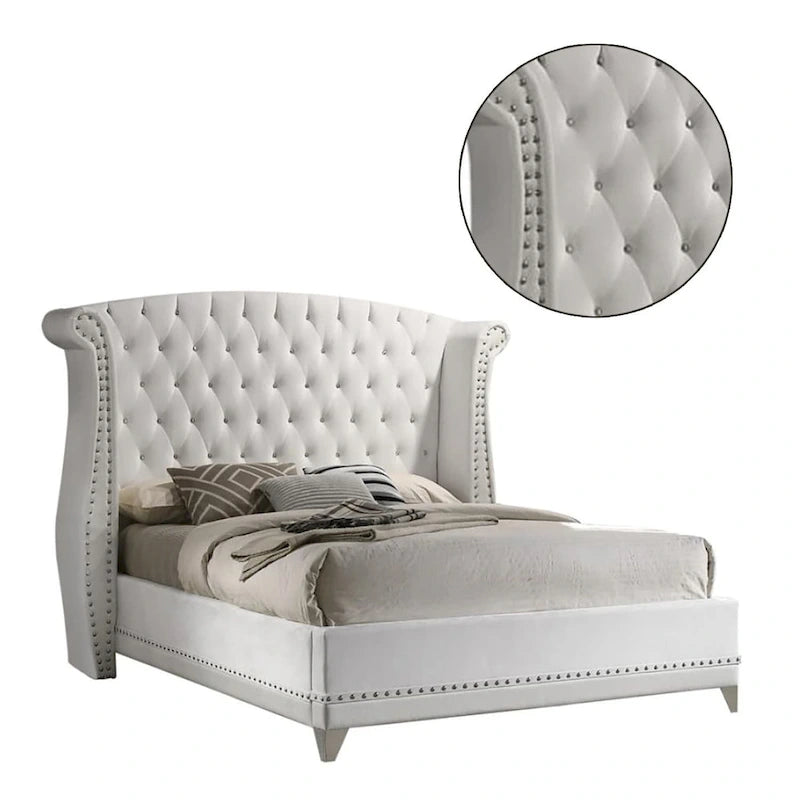 Cama tapizada con cabecero alado y capitoné – Blanco