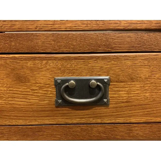 Vitrina de 4 Puertas y 4 Cajones – 42 Pulgadas