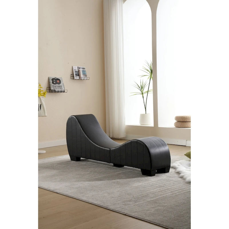 Chaise longue de yoga con tapicería de cuero sintético — Sofá curvo para estirar y relajarse